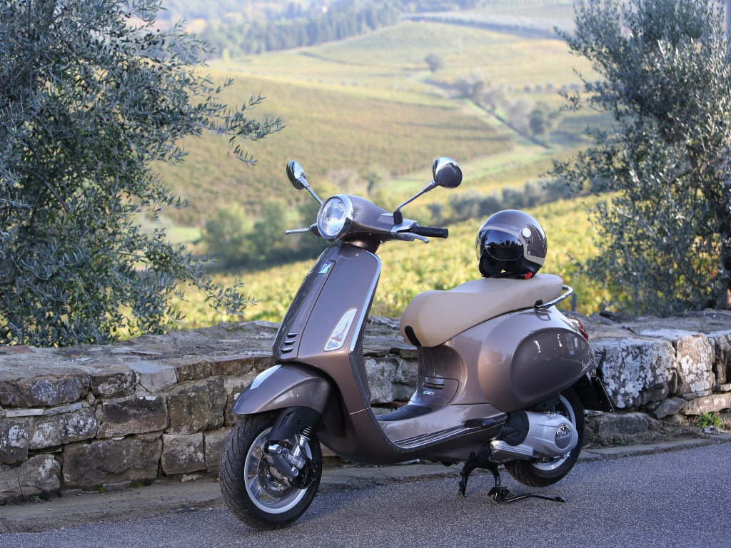Фото скутера Vespa Primavera 150 ABS